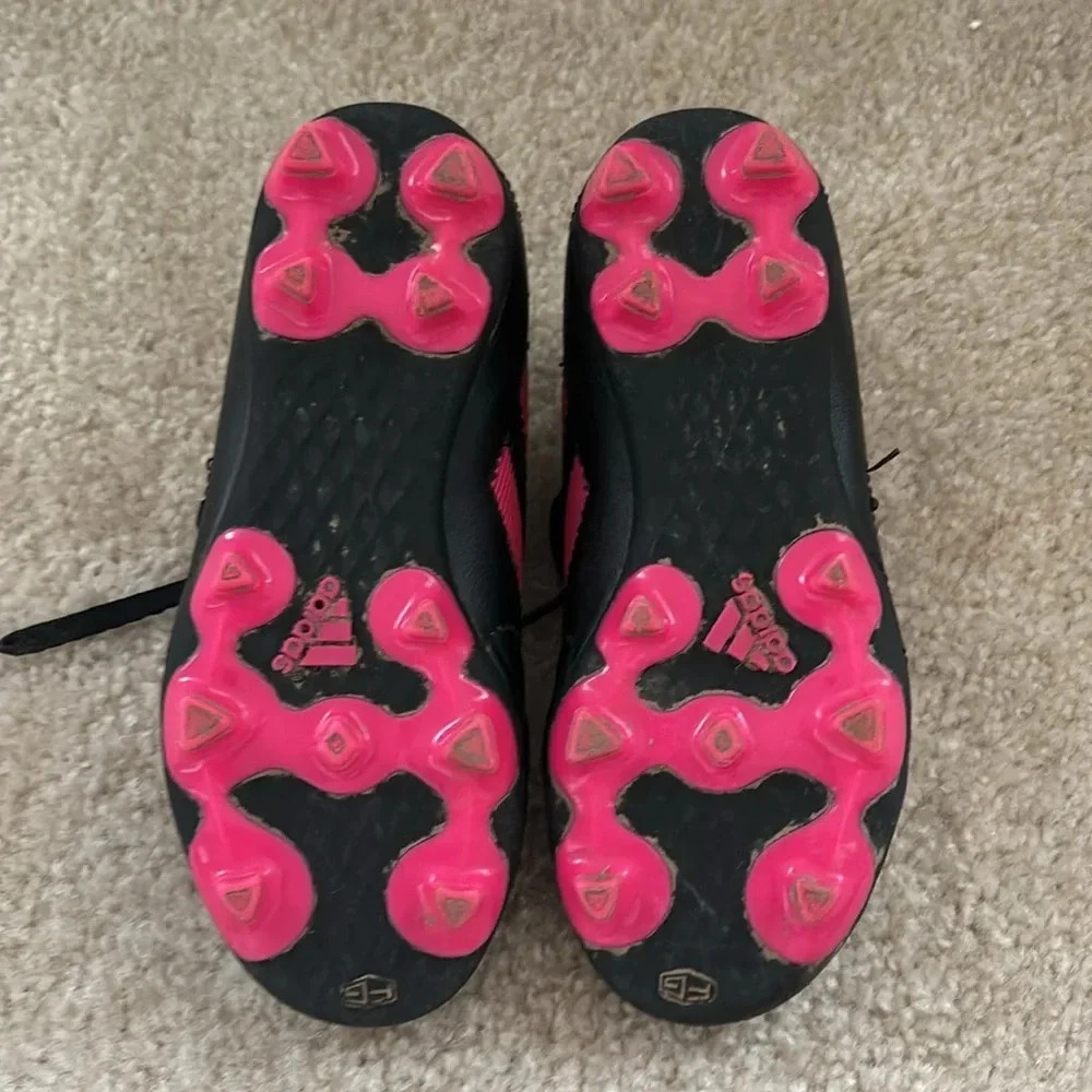 Good Condition Girls Cleats - Picture 6 of 6